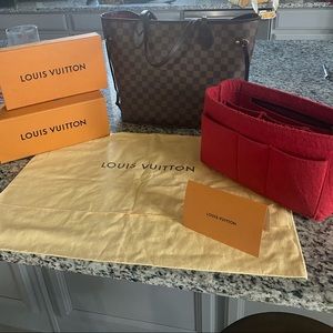 AUTHENTIC Louis Vuitton MM Neverfull
